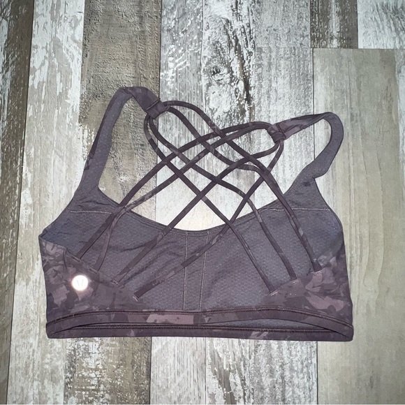 Lululemon Women’s Free To Be Wild Sports Bra Purple Floral Size 6 - Picture 4 of 5